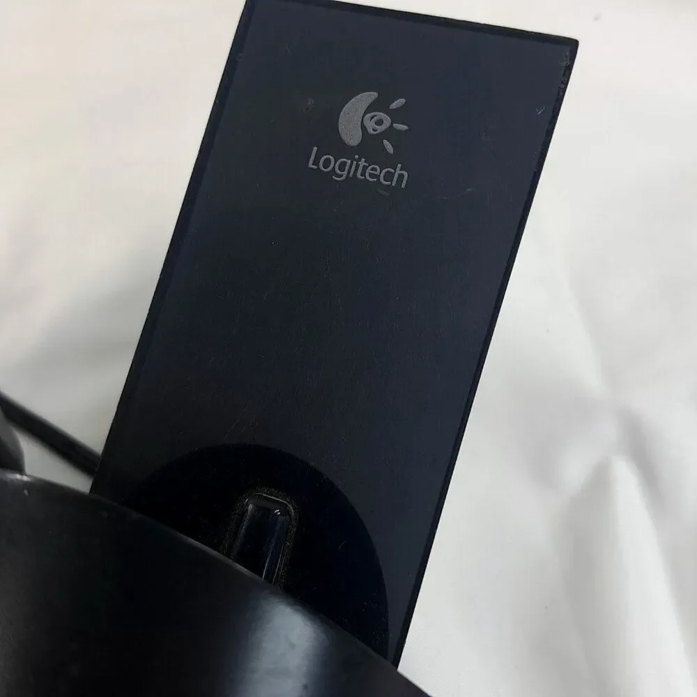 Logitech ln13 charging